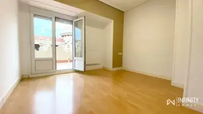Alquiler Piso Centro Bilbao Terraza 75m2 Dos Habitaciones