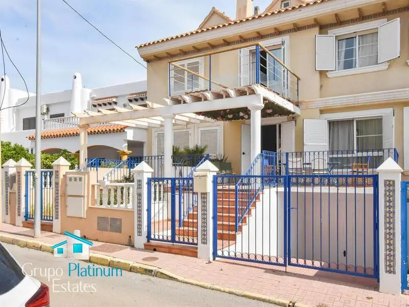 Chalet en Vera Playa 3 Dormitorios Primera Linea de Playa