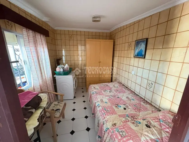 Casa adosada en San Roque 4 habitaciones 2 baños Azotea Trastero