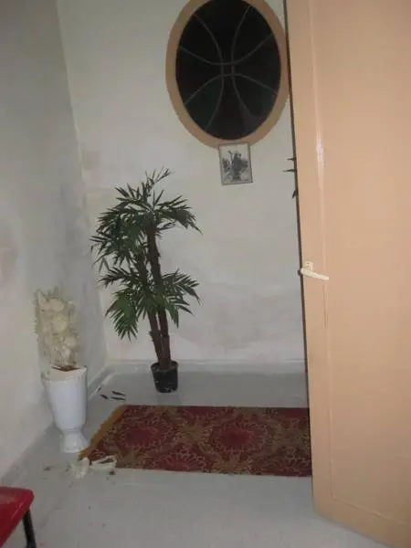 Casa centrica para reformar con patio Novelda