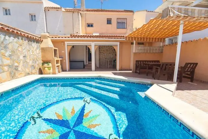 Villa 3 Dormitorios en Venta