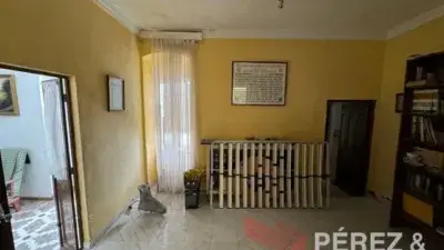 Casa adosada en venta Calle Nueva reforma o solar