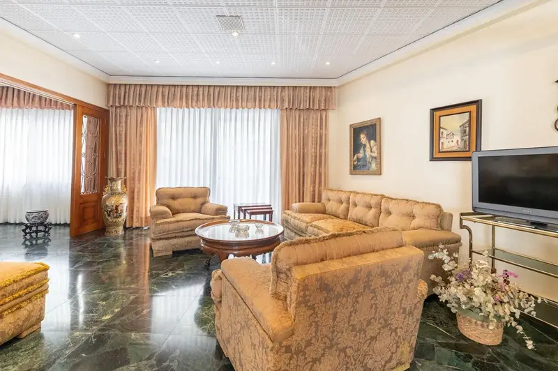 Chalet en Bétera 560m² dos plantas independientes ideal familias