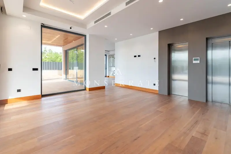 Chalet de Lujo en Valencia 840m2 Vistas al Mar y Montaña