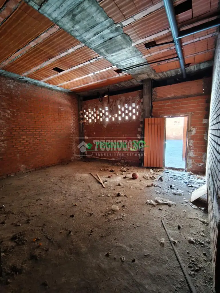 Local Comercial en Venta en Bargas 80m2