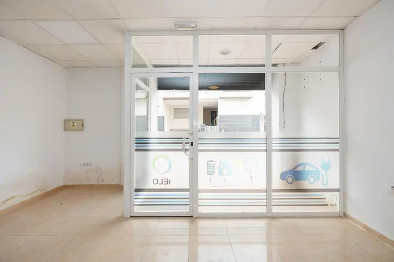 Venta Local Comercial Ayuntamiento Armilla
