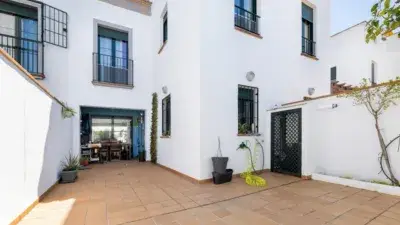 Casa adosada en venta en Armilla junto a CC Nevada