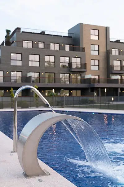 Venta Apartamentos Denia:  Pisos de Lujo con Piscina y Zonas Comunes