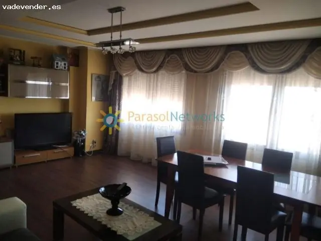 Villa con Piscina para Eventos en Ador