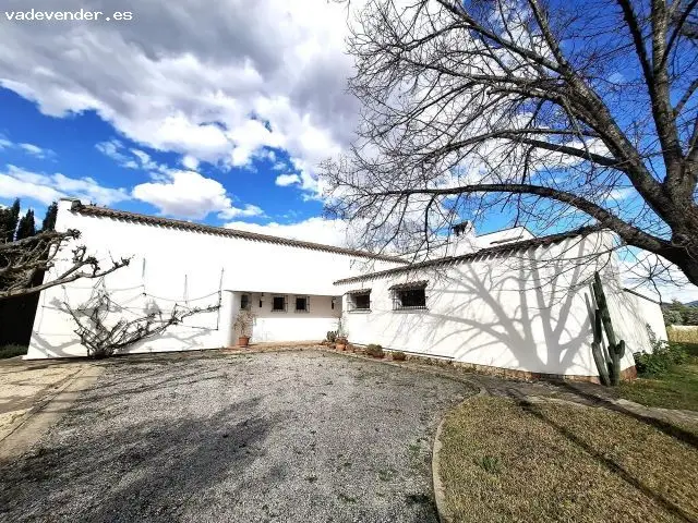 Chalet en Ontinyent cerca del pueblo 5 habitaciones
