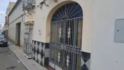 Casa independiente 195m2 Apolo XI 4 dormitorios 2 baños