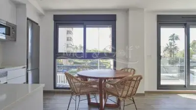 Piso en alquiler en Platja Muchavista