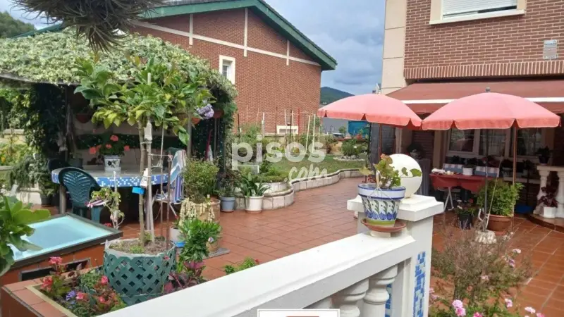 Chalet Adosado en Cotolino Castro Urdiales con Jardin y Garaje