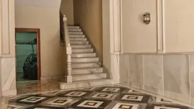 Casa Señorial en Centro de Motril 5 Dormitorios 2 Baños Garaje