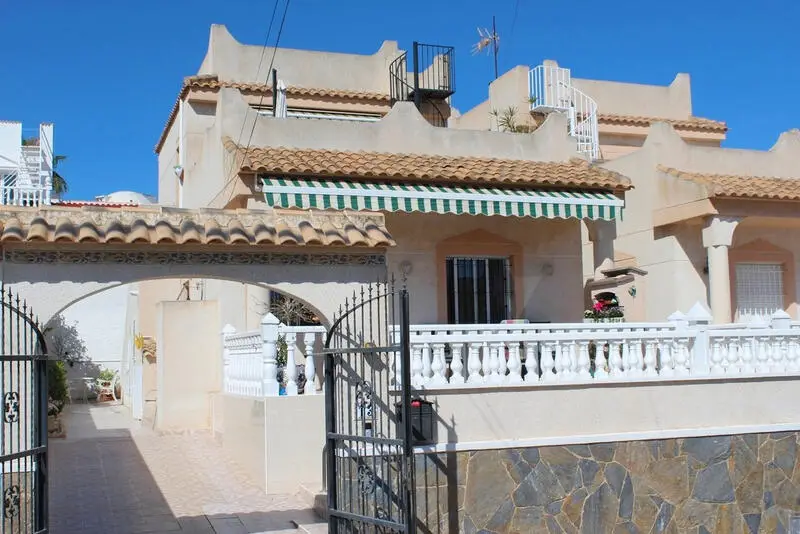 Villa 3 Dormitorios Orihuela Costa Piscina Privada