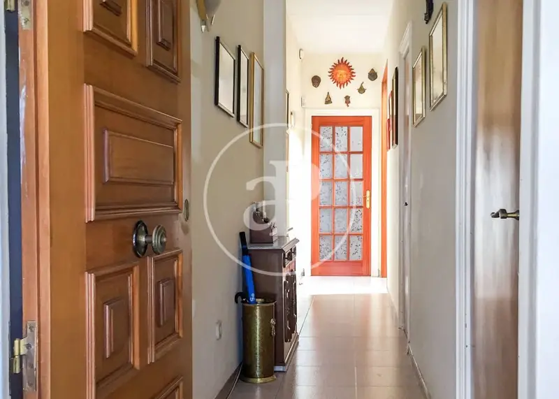 Chalet en venta en Terrassa con piscina y garaje
