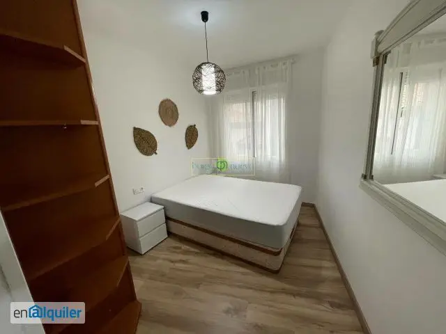 Alquiler Piso Casco Antiguo 2 habitaciones