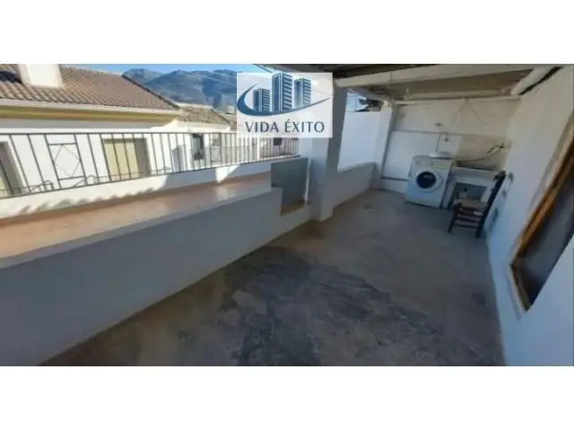 Casa en Quesada con 4 Dormitorios 2 Baños y Garaje