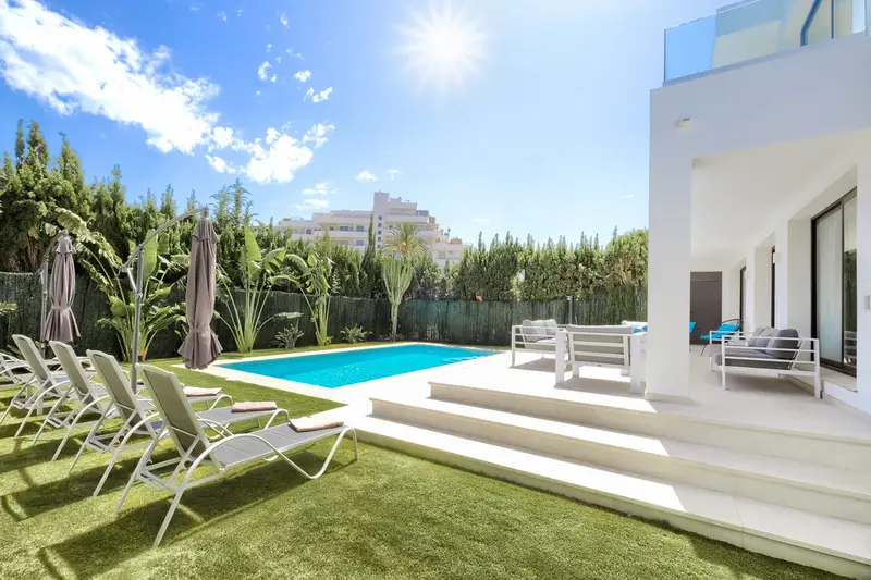 Villa de Lujo 5 Dormitorios Alquiler Guadalmina Alta Marbella