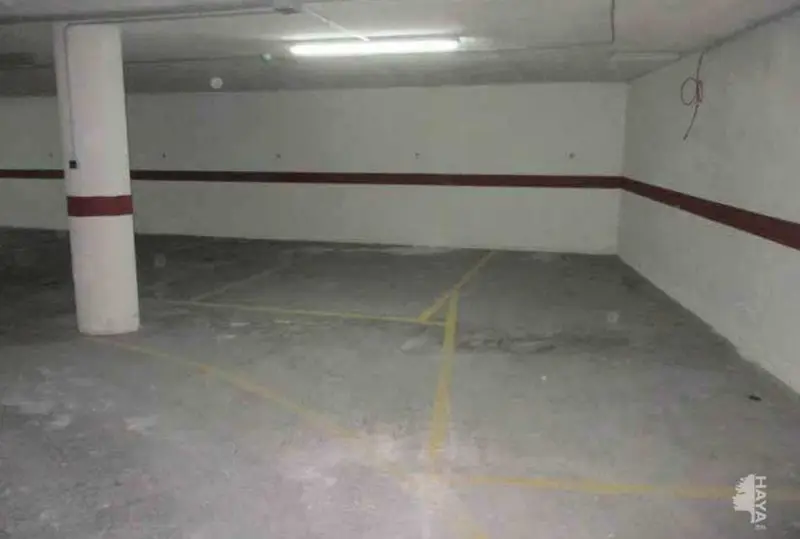 Garaje en venta en Oliva con ascensor