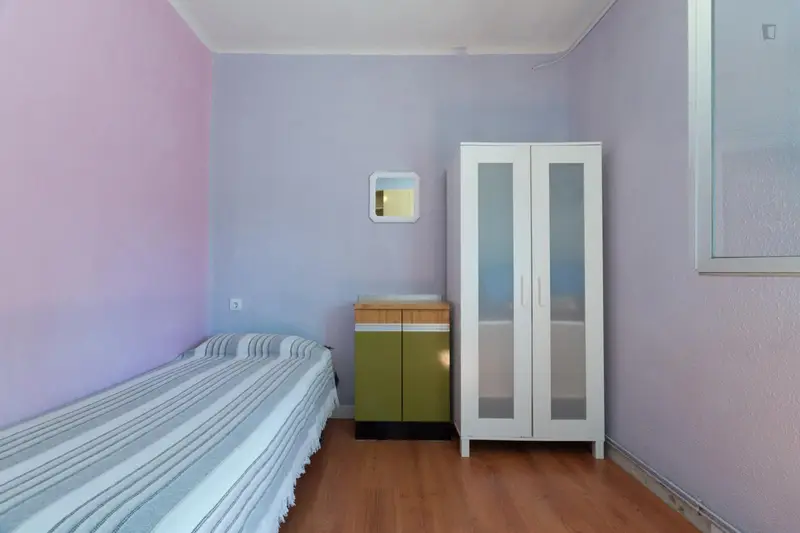 Habitacion Individual cerca de Portazgo - Madrid