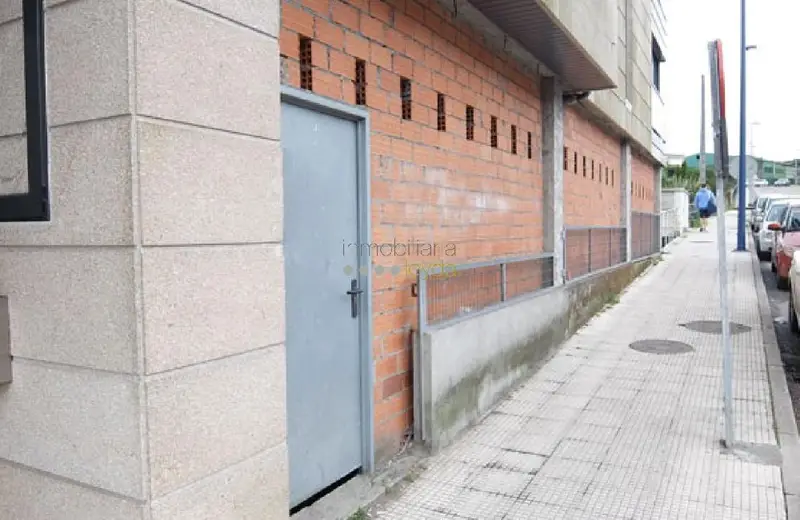 Venta Local Comercial Mos 200m2 Centro Puxeiros