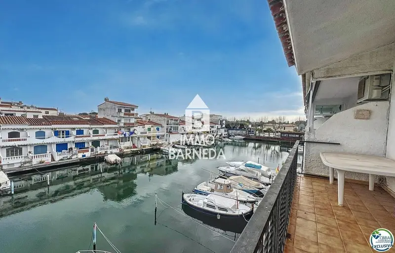 Piso en venta Empuriabrava vistas al canal