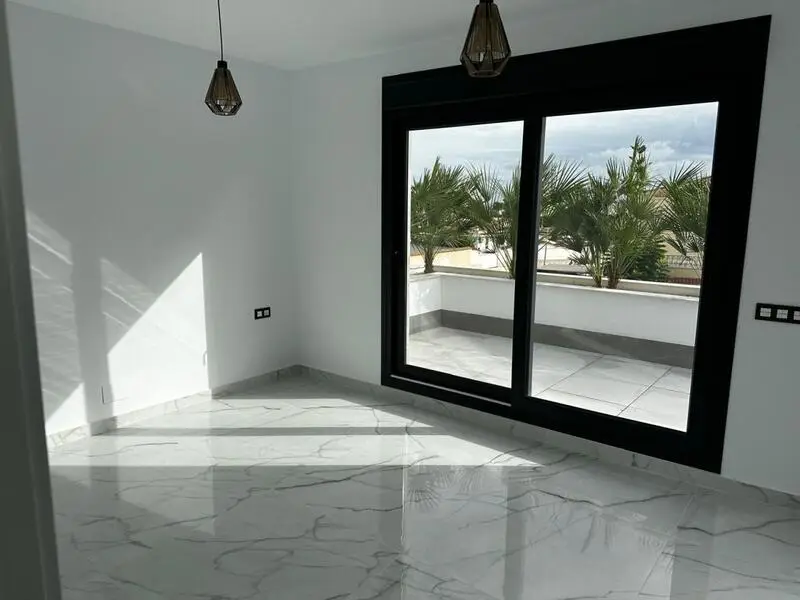 Villa de 4 Dormitorios en Rojales