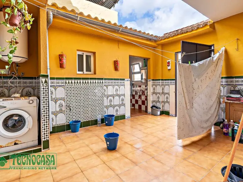 Dos Casas en Venta en Alora con Patios y Terrazas