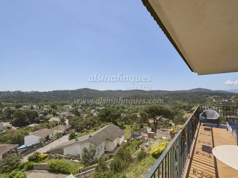 Chalet con Vistas Panorámicas en Aiguaviva Park Vidreres