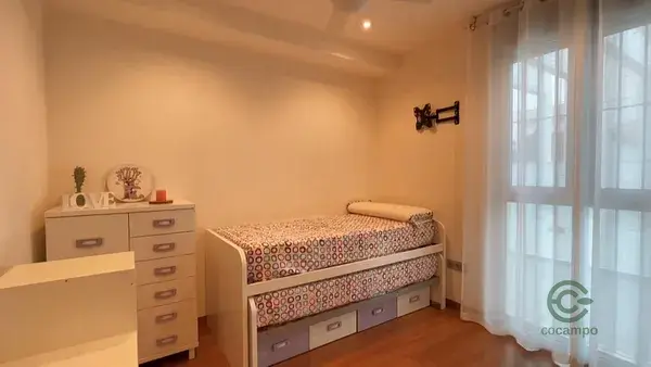 Casa en Alicante con piscina y jardín