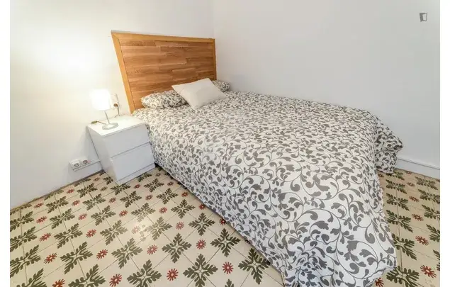 Alquiler Apartamento 7 Dormitorios Barcelona 18 a 35 años