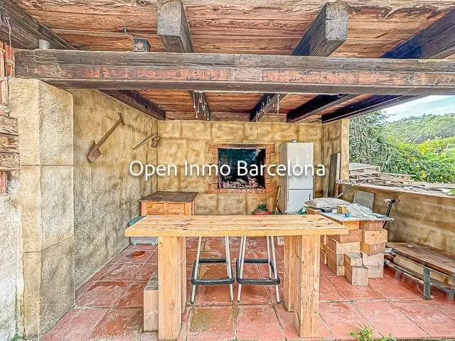 Chalet con Piscina y Jacuzzi en Can Suria Olivella