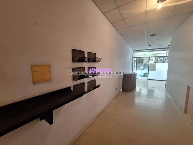 Local Comercial en Venta en Badalona 150m2