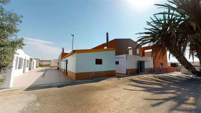 Villa de 5 Dormitorios en Venta