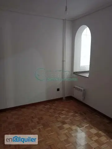 Alquiler Piso Casco Viejo 4 habitaciones 2 baños