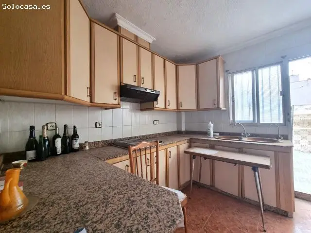 Se Vende Casa Con Local Y Garaje En Incluido En Elda (Alicante) Spain