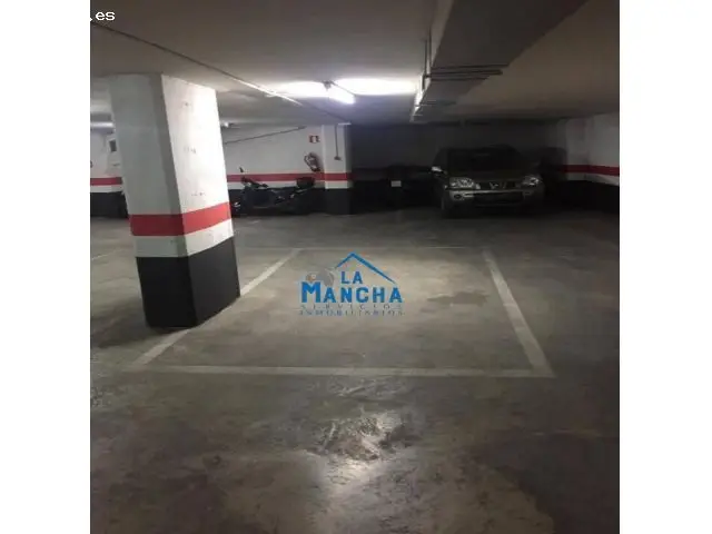 Plaza de Garaje en Venta - Zona Centro Carretas