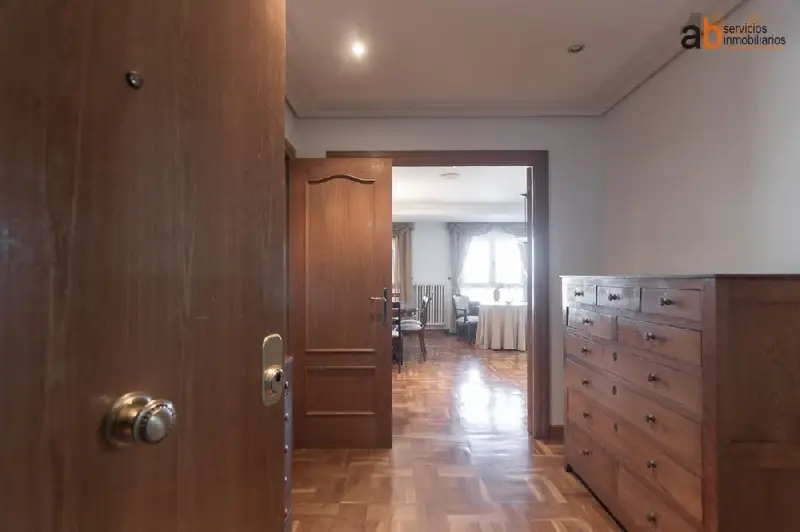 Venta Piso Vistas Panoramicas Barañain 151m2 5 Dormitorios