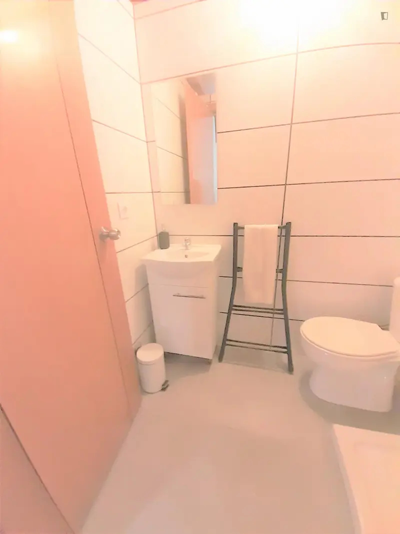 Habitacion Doble con Baño y Balcon - Estudiantes y Trabajadores