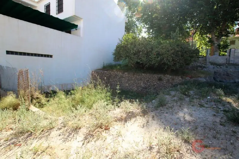 Venta Terreno en Centro, Vélez de Benaudalla - Ref: 2465-L463