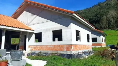 Chalet en Venta en Llueva: Unifamiliar con Jardin