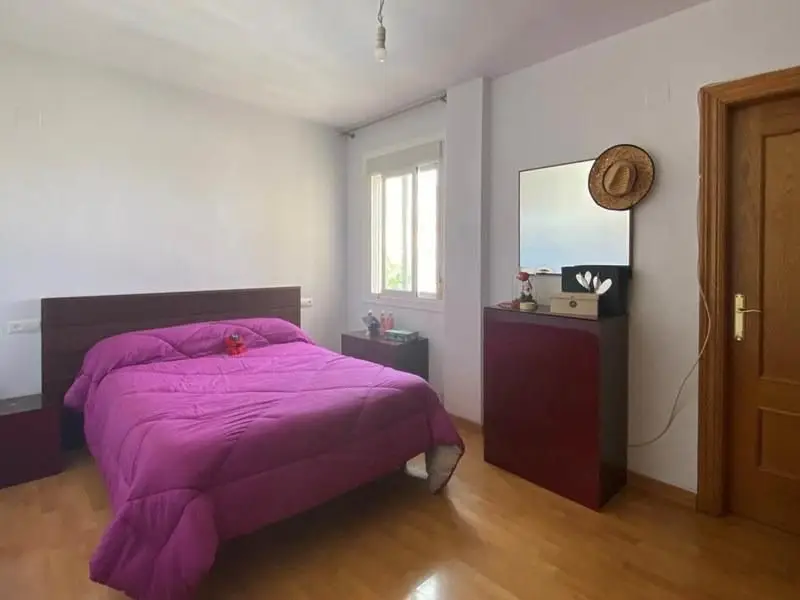 Venta Piso con Terraza y Garaje Doble en Padul