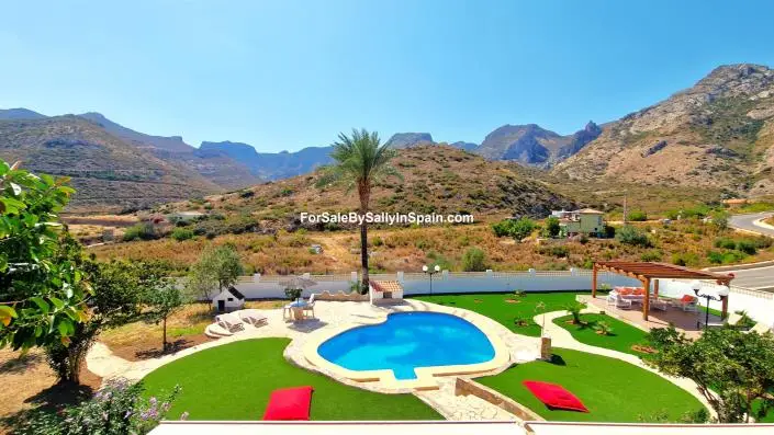 Villa de Lujo en Venta 6 Dormitorios Gandía