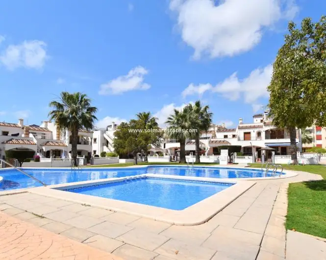 Apartamento en Playa Flamenca 2 Dormitorios Piscina Parking