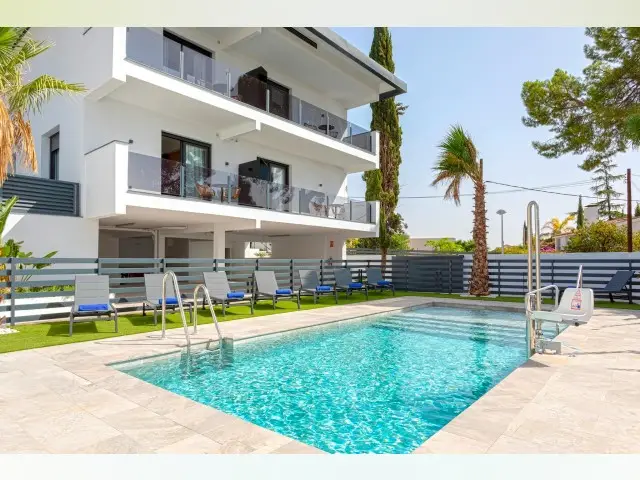 Piso de 1 Dormitorios alquiler Córdoba, España