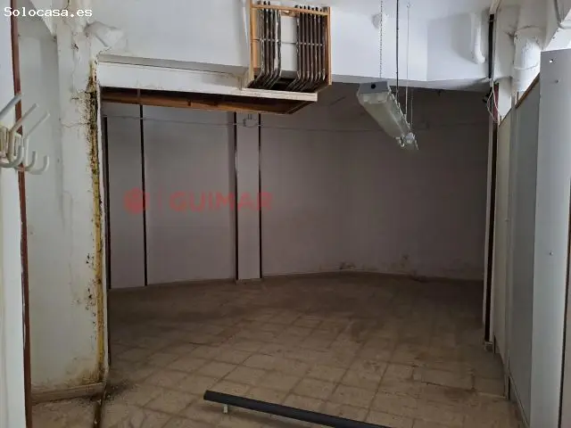 Local Comercial en Hospitalet de Llobregat 190m²