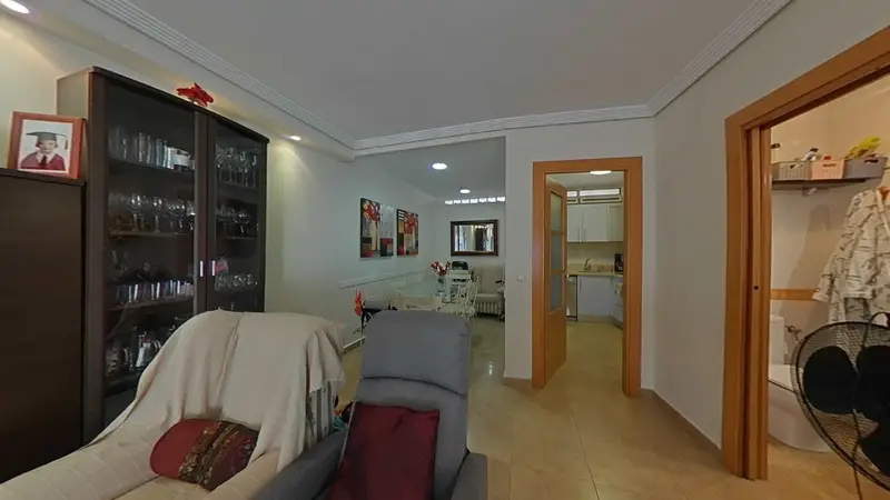 Casa Adosada en venta. Chalet adosado a escasos metros de la playa Butiplaya, totalmente reformado en calidades de lujo, para entrar a vivir