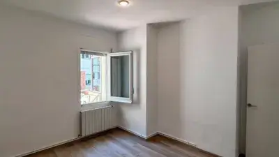Piso Reformado en Planta Baja con Terraza y Barbacoa