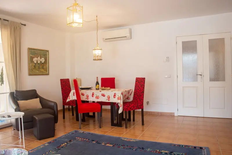 Chalet de Lujo en Venta en Mallorca con Piscina y Jardin